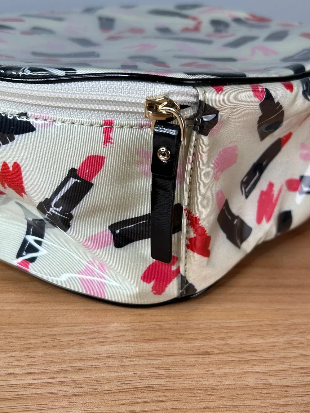 Kate Spade New York Bag Travel Case Lipstick Design Cosmetic Zip Ivory Pink Red